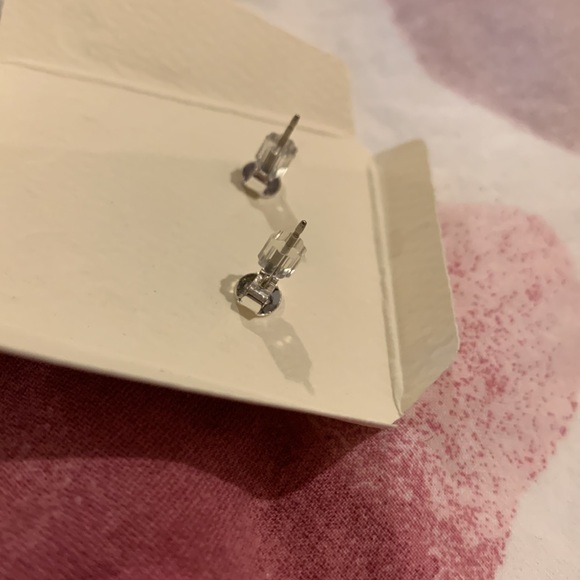 Fine Shell Earrings - Picture 5 of 5